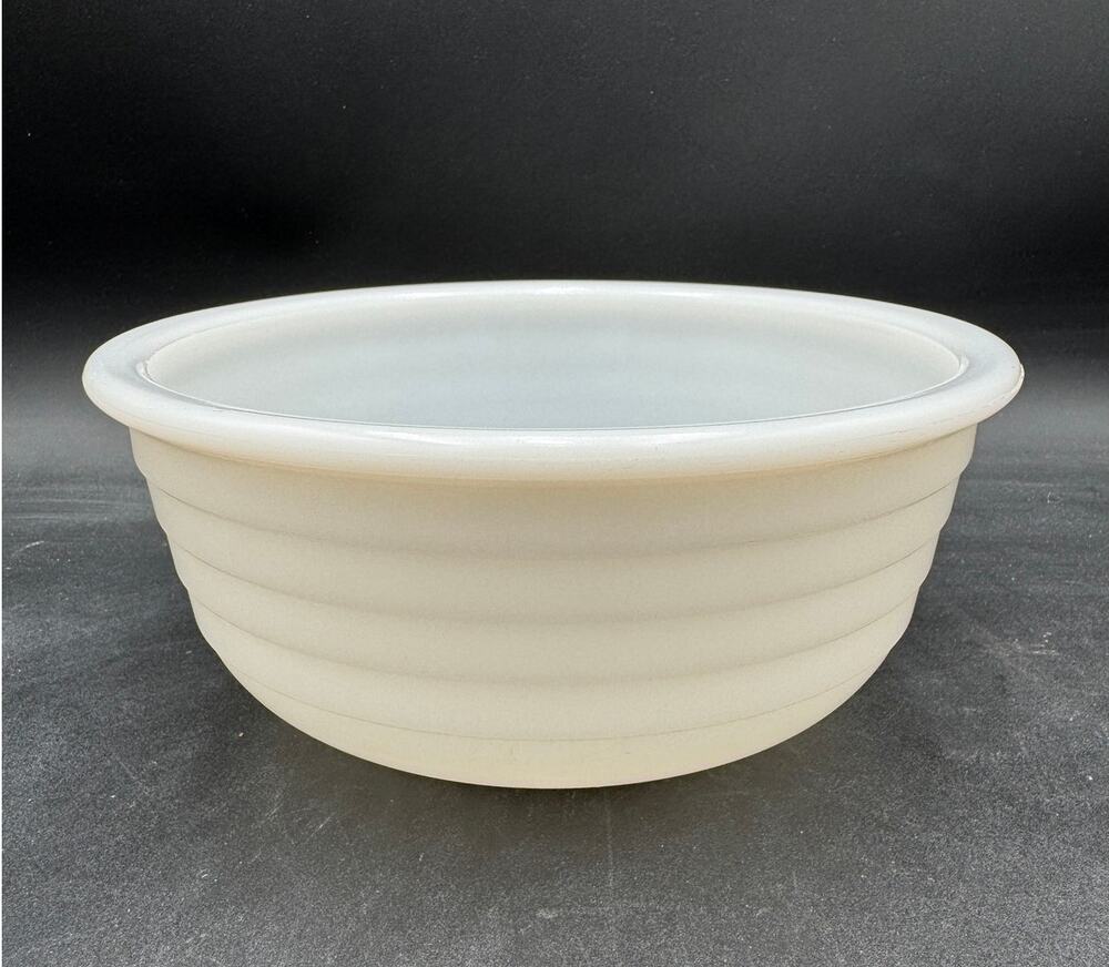 Vintage Milk Glass Ribbed Mixing Bowl 9 Inch